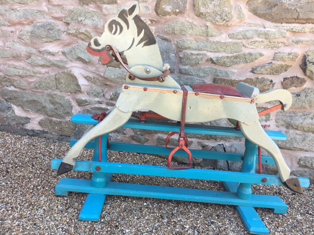 Mechanical rocking horse by swallow toys