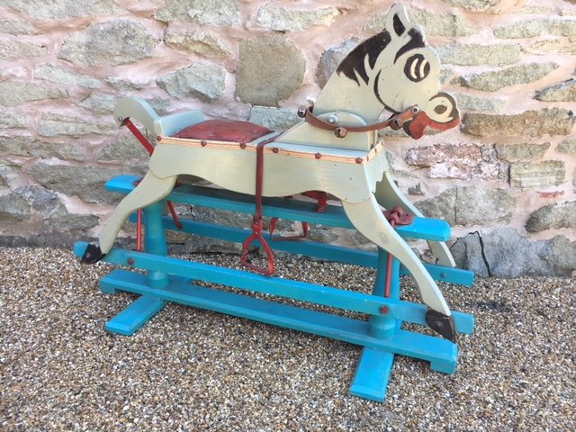 Mechanical rocking horse by swallow toys