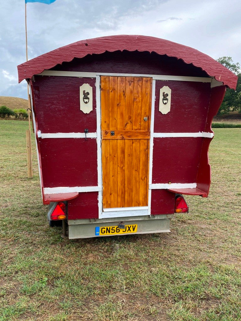 Car towable ledge style gyspy wagon