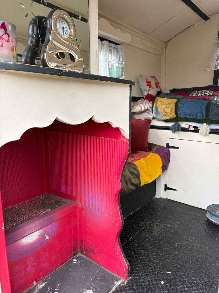 Car towable ledge style gyspy wagon